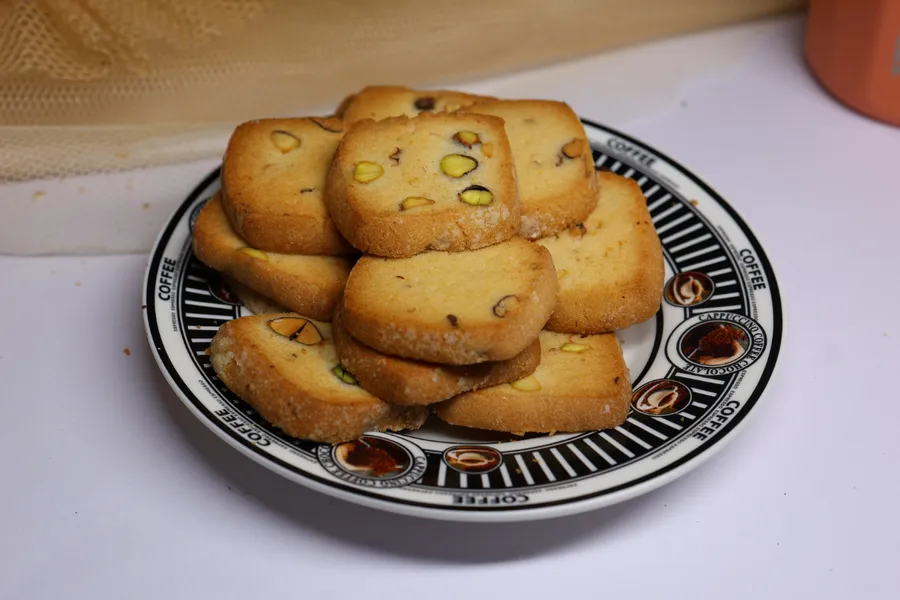 Butter Pista Cookies